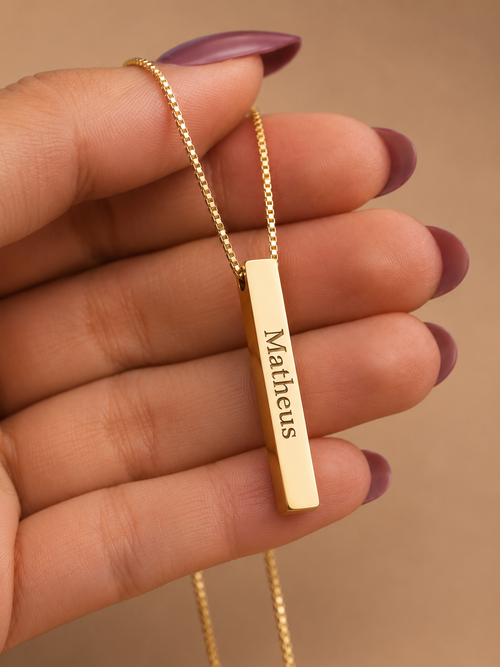 Colar com Pingente de Barra Personalizado com Nome ou Data