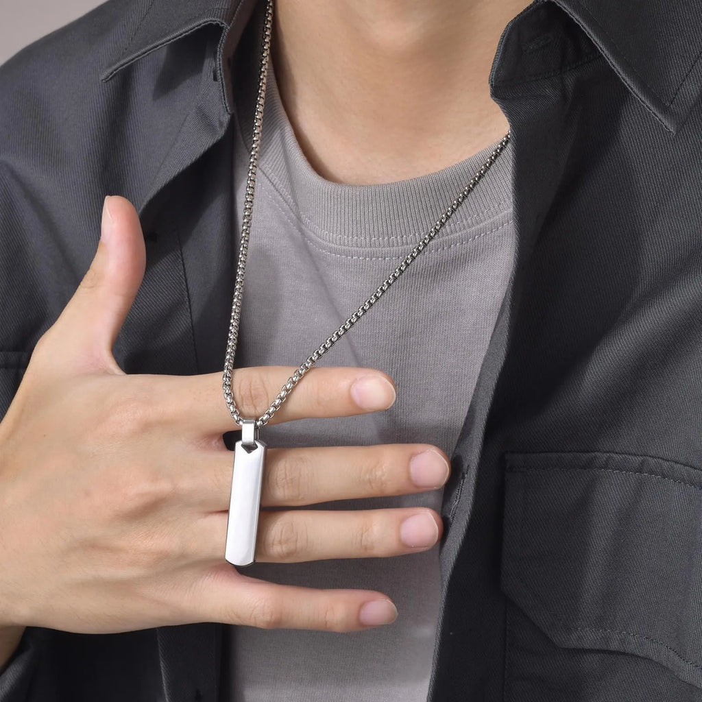 Colar Masculino Vertical Personalizado Identity Bar™
